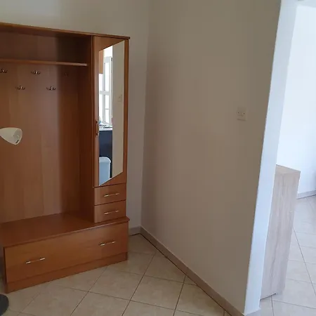 Apartment Ferienwohnung In Banjole Mit Privatem Parkplatz